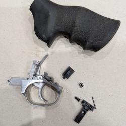 Lot de pi&egrave;ces d&eacute;tach&eacute;es pour Ruger GP100
