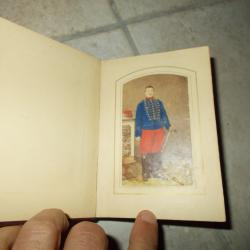 ancien album photos fin xix eme militaires en tenue 20 photos cuir blason metal militaria uniformes