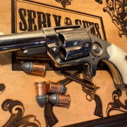 Exceptionnel COLT NEW LINE 1er mod&egrave;le cal. 41 RF - proche du neuf - plaquettes nacre naturelle