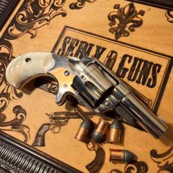 Exceptionnel COLT NEW LINE 1er mod&egrave;le cal. 41 RF - proche du neuf - plaquettes nacre naturelle