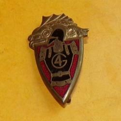 4&deg; R&eacute;giment du G&eacute;nie, dos lisse, 35 mm, FABRICANT DRAGO PARIS, HOMOLOGATION SANS , BON ETAT VOIR PHO