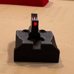 Hausse r&eacute;glable + guidon fibre optique rouge d'origine CZ Shadow 2 + cl&eacute; Allen - &eacute;tat neuf