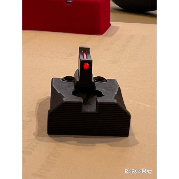 Hausse r�glable + guidon fibre optique rouge d'origine CZ Shadow 2 + cl� Allen - �tat neuf