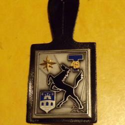 49&deg; R&eacute;giment de Transmissions, bleu fonc&eacute;, 2 pontets AVEC SON CUIR ,FABRICANT FRAISSE PARIS ,HOMOLOG