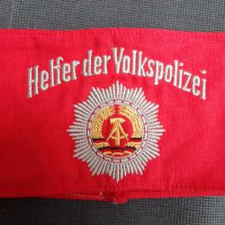 Tr&egrave;s beau brassard brod&eacute; ancienne Allemagne de l'Est, DDR, NVA, superbe et tr&egrave;s bel &eacute;tat. Police.