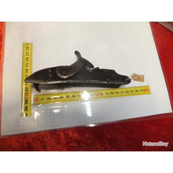 Platine r�glementaire de fusil. Elle fonctionne bien                                            (1)