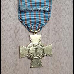 m&eacute;daille militaire fran&ccedil;aise : Croix du Combattant