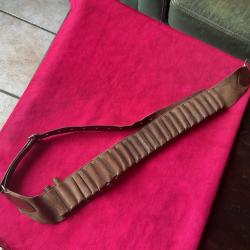Cartouchi&egrave;re en cuir calibre 14 mm et 410, pas de prix de r&eacute;serve