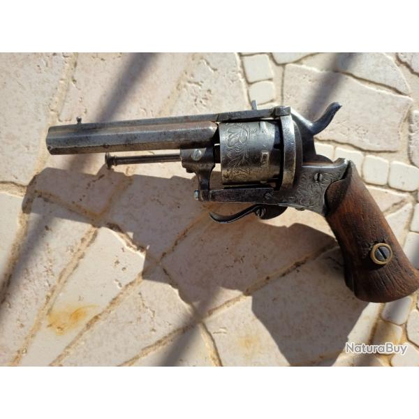 Revolver pour pi�ces ou restauration