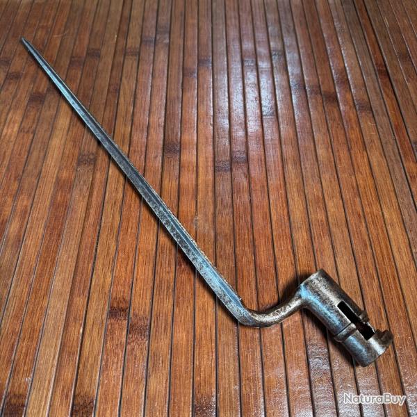 BA�ONNETTE AN lX  - 1777 A DOUILLE R�GLEMENTAIRE ARM�E FRAN�AISE POIN�ON ET MATRICULE