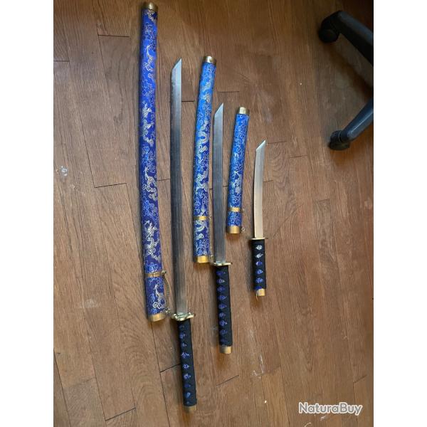 Lot 3 katanas