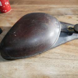 Etui cuir de Revolver 1892 dit jambon avec tampon de r&eacute;ception