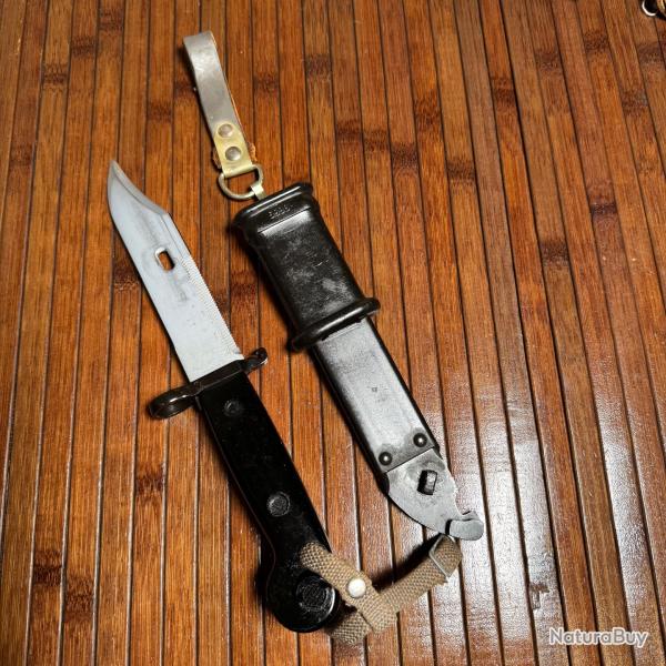 POIGNARD DE COMBAT BA�ONNETTE ALLEMAND AK NVA AKM2 79