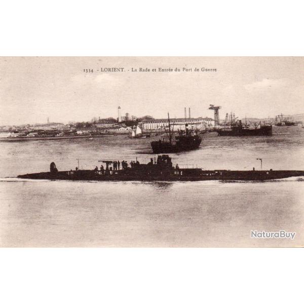 CPA - MARINE DE GUERRE  - LORIENT - La Rade et Entr�e du Port de Guerre " SOUS - MARIN "  -N�7084