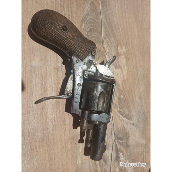 Buldog liegeois cal 320 barillet 6 coup