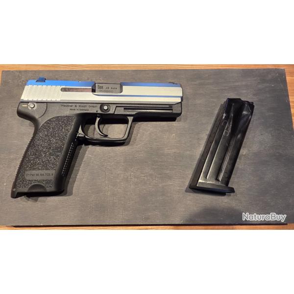 HK USP 45 ACP - Version bicolore culasse inox - Bo�te d'origine - Arme embl�matique Film Lara Croft