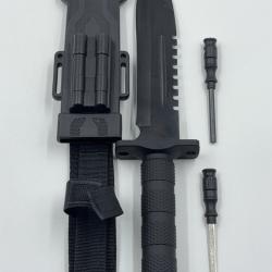 Couteau chasse avec &eacute;tui