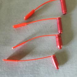 Lot de 4 t&eacute;moins / drapeaux de chambre neuf