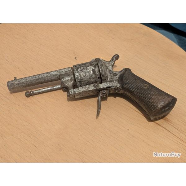 Ancien revolver a broche Lefaucheux a restaurer ou pour piece