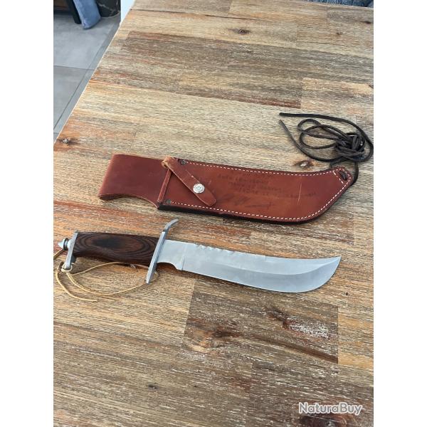 Dague de chasse courb�e avec �tui en cuir