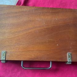 Bo&icirc;te en bois pour revolvers ou autres, pas de prix de r&eacute;serve.