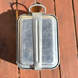 Gamelles militaires 3 en 1 en aluminium.