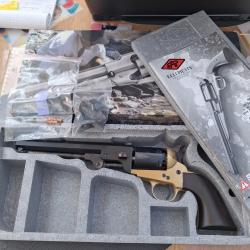 R&eacute;plique PIETTA 1851 Millenium Martial Laiton Cal.44 + 12 Amorces + 12 Balles