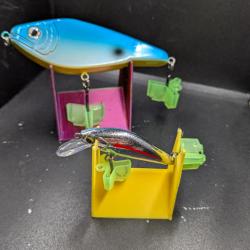 Lot 478 / JERKBAITS (UV) by FISH AND FISHING 53 grs 12 cm  +1 leurre OFFERT Argent&eacute; 11 grs 5 cm.