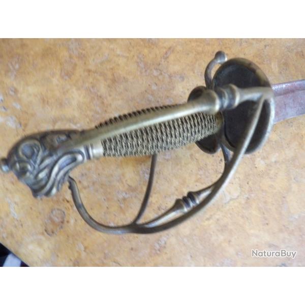 sabre forte �p�e cavalerie dite Wallone lame grav�e filigranne �pais t�te de lion