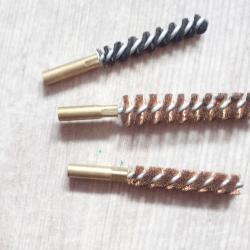 Lot 3 brosses (nylon, laiton et laiton pour la chambre) pour canon FASS 57 / Rubin Schmidt K31