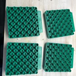 Lot 4 plateaux de chargement RCBS