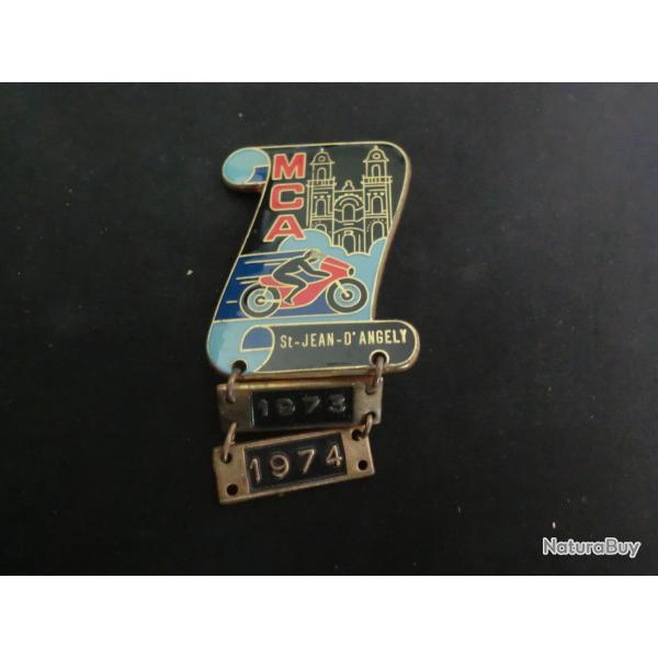 insigne broche �mail  M.C.A st jean d'angely 1973 / 74