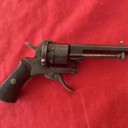 Revolver &agrave; broche calibre 5 mm