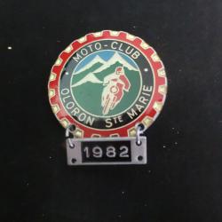 insigne broche moto club oloron ste marie 1982