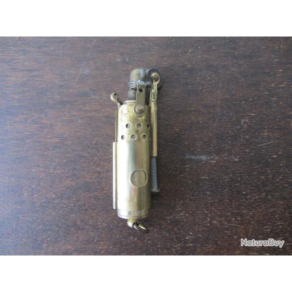 Briquet temp�te militaire en laiton 1940-1950