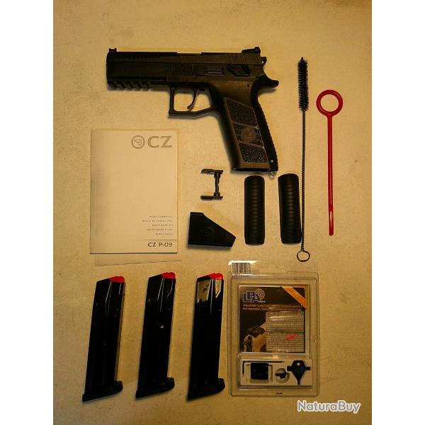 Pistolet "CZ P09" 9X19, vis�e "LPA" et 3 chargeurs 19 coups