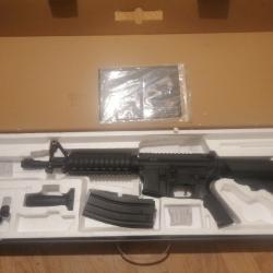 R&eacute;plique D'airsoft M4 CQB Noir full m&eacute;tal AEG