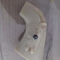 Tr&egrave;s belle plaquettes colt 1873 imitation ivoire