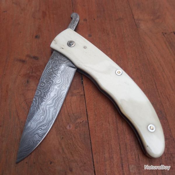 Joli Couteau ARTISANAL PI�MONTAIS DAMAS Manche en OS de GIRAFE