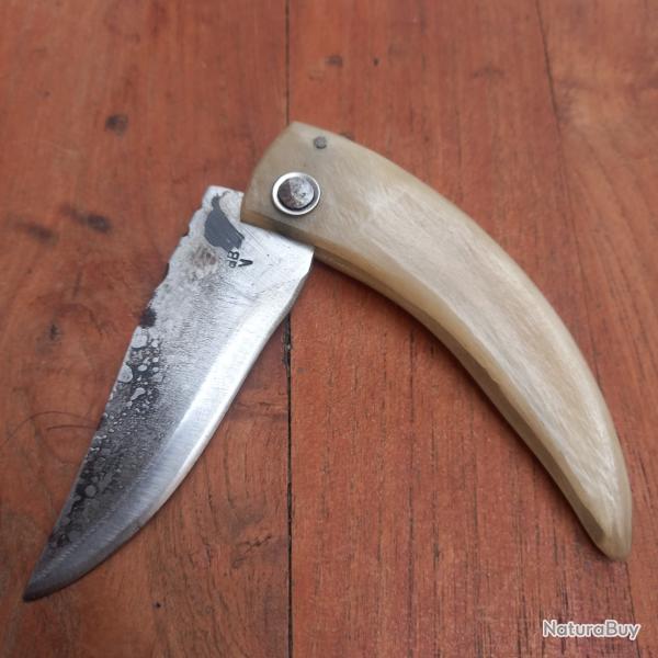 Joli Couteau ARTISANAL 2 Clous FORG� Manche en Corne
