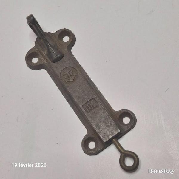 Ancien loqueteau de persienne, volet, porte, en fonte et � coulisse , solide