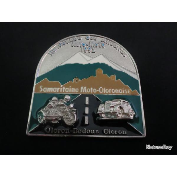insigne broche randonn�e des anc�tres  auto  moto oloranaise  1992