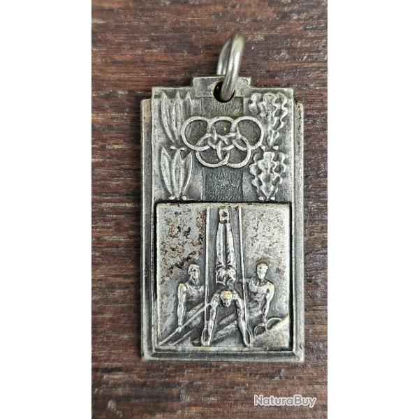 M�daillon ancien sport - Anneaux Olympiques - gymnastique - pendentif vintage