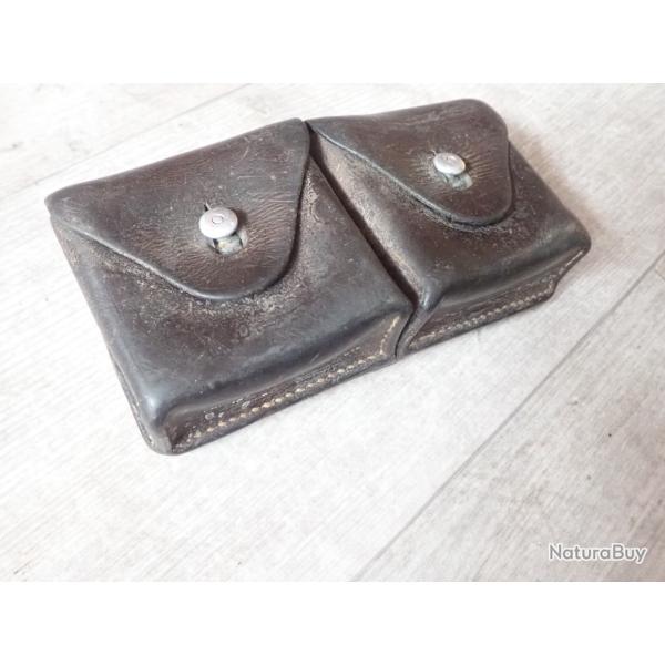 1944 - CARTOUCHIERE SUISSE pour transport de 4 clips, soit 24 cartouches. Top TAR