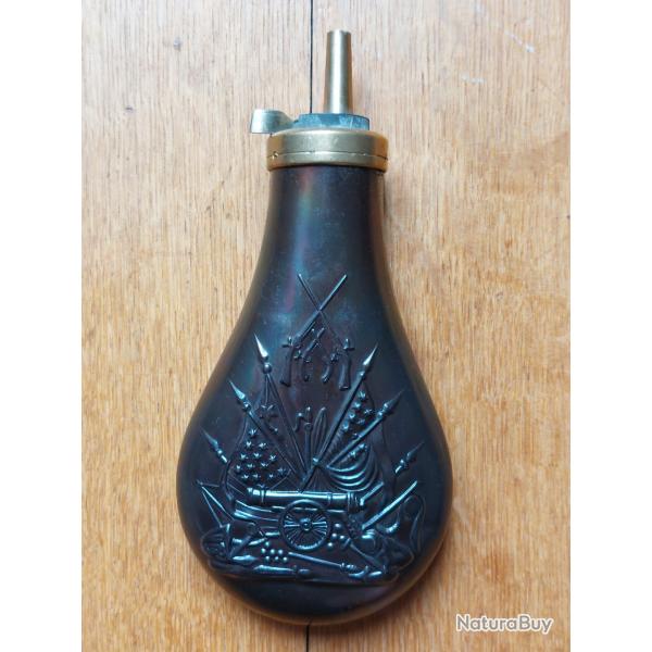 gourde poudre noire m�tal