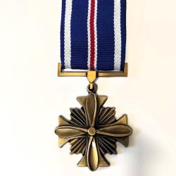 M&eacute;daille du Service distingu&eacute; Aviation Air Force USA