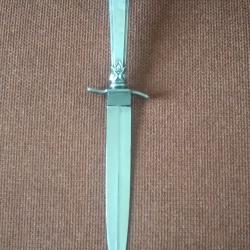 Dague / poignard, poign&eacute;e en argent