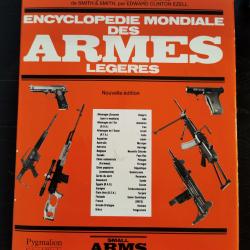 Livre "Encyclopedie mondiale des armes l&eacute;g&egrave;res"