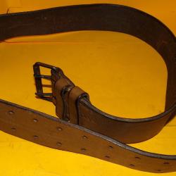 CEINTURON EN CUIR MARRON DE L'ARMEE FRANCAISE  , LONGUEUR TOTALE 115 CM   ,  FABRICATION FRANCAISE