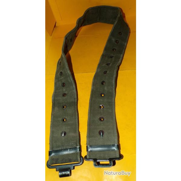 CEINTURON EN TISSU JE PENSE DE L'ARMEE ANGLAISE ( a confirmer )  , LONGUEUR TOTALE 95 CM ,  ETAT VOI